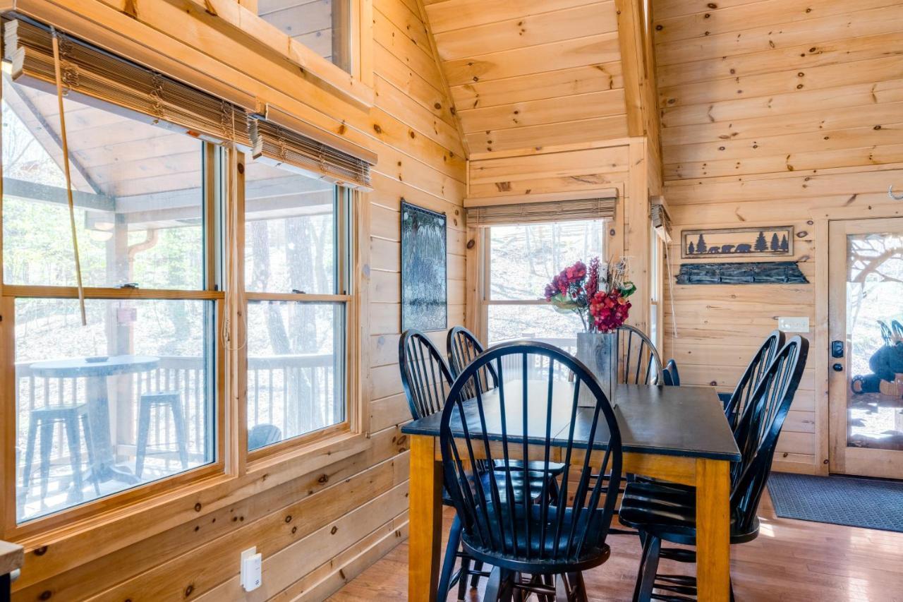 Blue Ridge Bear Bungalow Εξωτερικό φωτογραφία