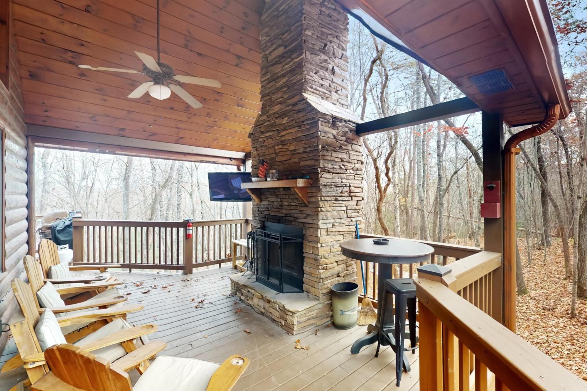 Blue Ridge Bear Bungalow Εξωτερικό φωτογραφία
